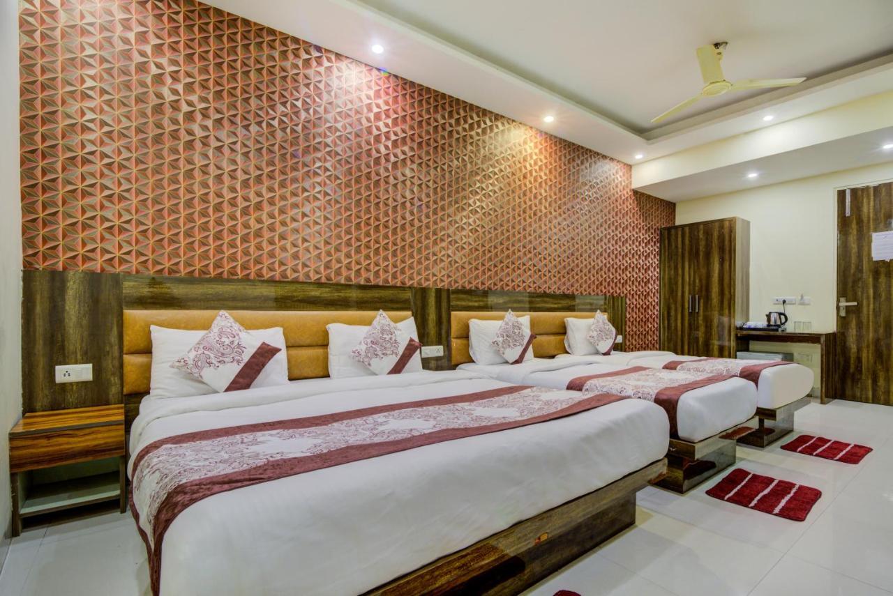 Hotel Smart Plaza Delhi Airport Yeni Delhi Dış mekan fotoğraf