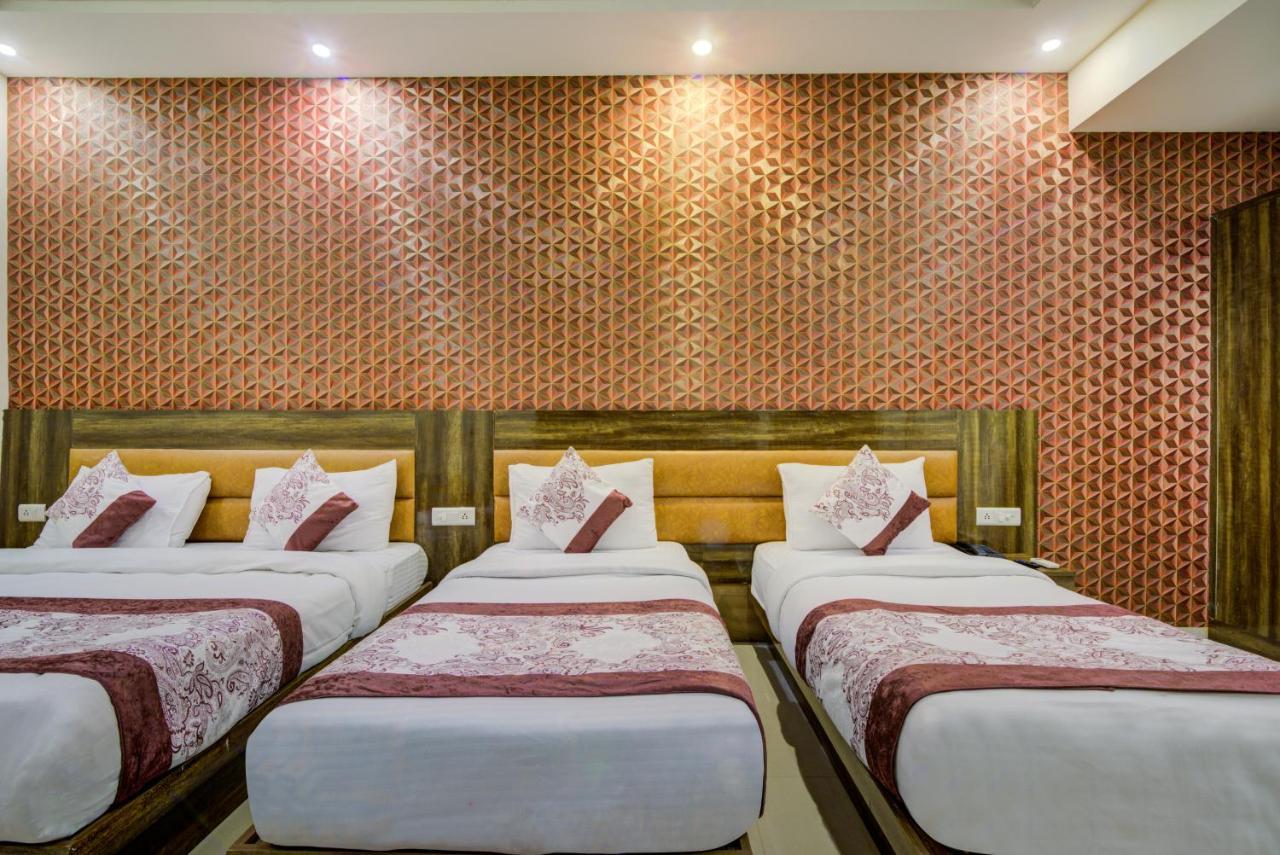 Hotel Smart Plaza Delhi Airport Yeni Delhi Dış mekan fotoğraf